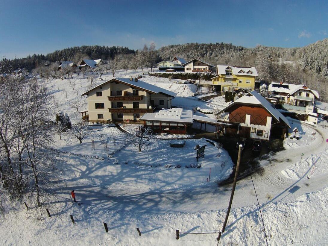 Ferienwohnungen Oranhof เวลเดน อัม เวิร์ทเทอร์ซี ภายนอก รูปภาพ